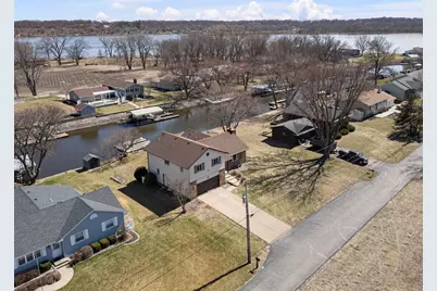 3545 W Harbor Drive, Bettendorf, IA 52722 - Photo 56