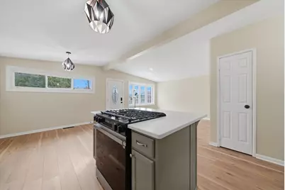 7932 W 98th Place, Hickory Hills, IL 60457 - Photo 12