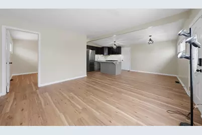 7932 W 98th Place, Hickory Hills, IL 60457 - Photo 6