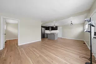 7932 W 98th Pl, Hickory Hills, IL 60457 - Photo 6