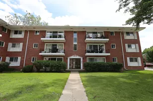 10111 Old Orchard Ct, Skokie, IL 60076 - Photo 1
