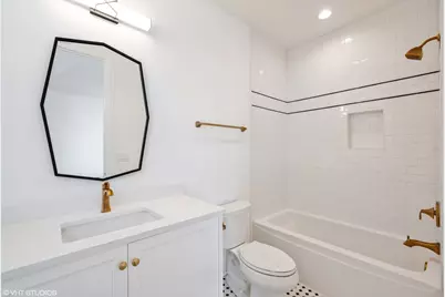 [Address not provided], Willowbrook, IL 60527 - Photo 4