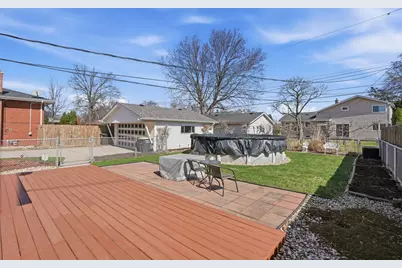 18439 Locust Street, Lansing, IL 60438 - Photo 30