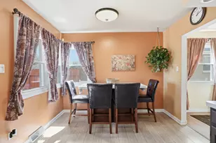 18439 Locust St, Lansing, IL 60438 - Photo 10