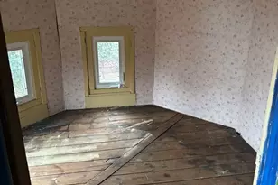 2469 E 74th St, Chicago, IL 60649 - Photo 8