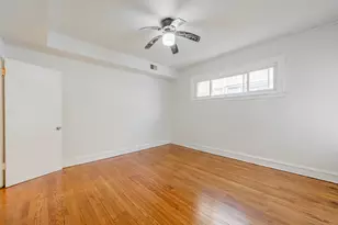 7839 S Kingston Ave, Chicago, IL 60649 - Photo 8