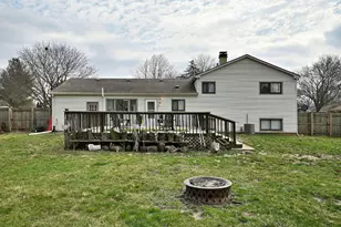 966 Aberdeen Dr, Crystal Lake, IL 60014 - Photo 34