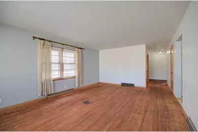 509 E Jefferson Street, Morris, IL 60450 - Photo 2