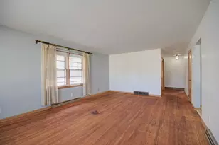 509 E Jefferson St, Morris, IL 60450 - Photo 2