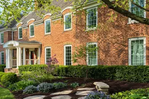 568 Plymouth Dr, Inverness, IL 60067 - Photo 4