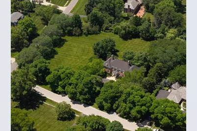 568 Plymouth Drive, Inverness, IL 60067 - Photo 2