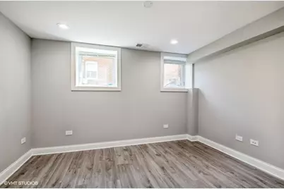 5915 N Artesian Avenue #GDN, Chicago, IL 60659 - Photo 8