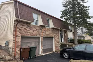 17611 Winston Dr, Country Club Hills, IL 60478 - Photo 2