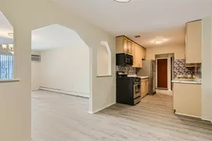 8936 N Parkside Ave, Des Plaines, IL 60016 - Photo 4