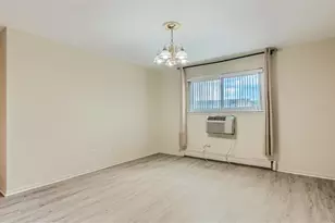 8936 N Parkside Ave, Des Plaines, IL 60016 - Photo 6