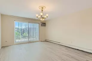 8936 N Parkside Ave, Des Plaines, IL 60016 - Photo 2