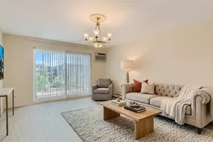 8936 N Parkside Ave, Des Plaines, IL 60016 - Photo 2