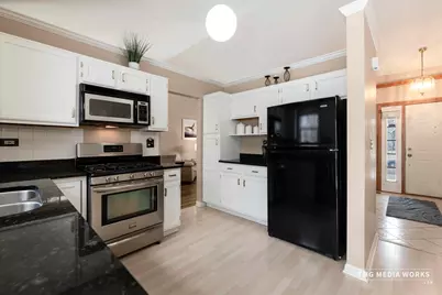 3540 Fairfax Court, Aurora, IL 60504 - Photo 8