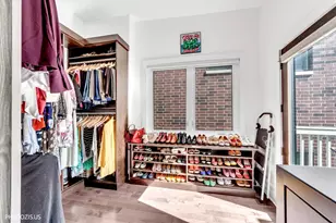 461 W Melrose St, Chicago, IL 60657 - Photo 60