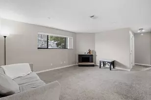 2501 26th Ave Ct, Rock Island, IL 61201 - Photo 4