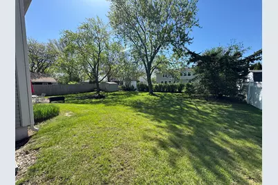 23W281 Cambridge Court, Glen Ellyn, IL 60137 - Photo 22