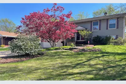 23W281 Cambridge Court, Glen Ellyn, IL 60137 - Photo 1