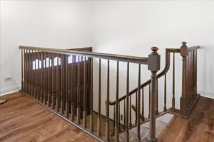 23W281 Cambridge Ct, Glen Ellyn, IL 60137 - Photo 2