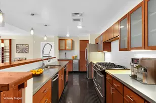 301 N Neil St, Champaign, IL 61820 - Photo 10