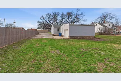 4120 4th Street, East Moline, IL 61244 - Photo 24