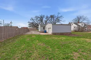 4120 4th St, East Moline, IL 61244 - Photo 24