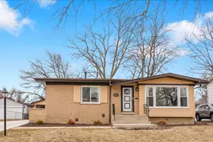 406 N Park Dr, Glenwood, IL 60425 - Photo 1