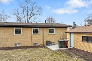 406 N Park Dr, Glenwood, IL 60425 - Photo 32