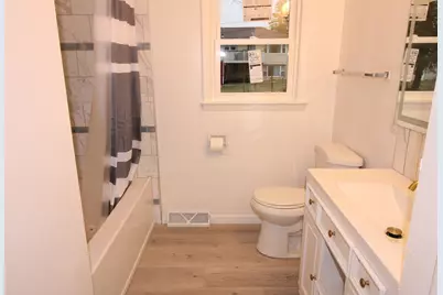 915 Hoban Avenue, Rockford, IL 61101 - Photo 16