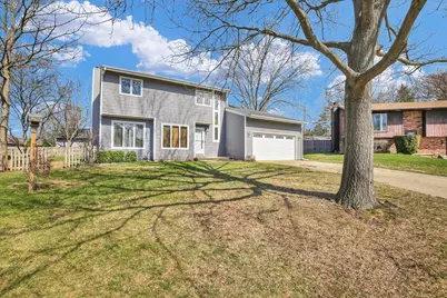 4 Genevieve Lane, Champaign, IL 61822 - Photo 2