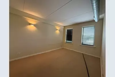 3550 W Montrose Avenue #406, Chicago, IL 60618 - Photo 2