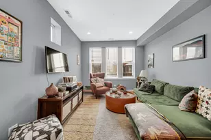 2945 W Belle Plaine Ave, Chicago, IL 60618 - Photo 8