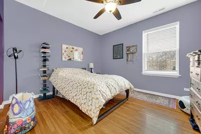 2945 W Belle Plaine Avenue #3E, Chicago, IL 60618 - Photo 12