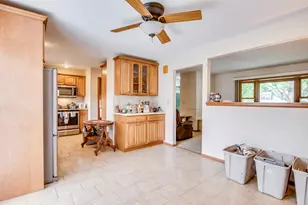 319 Jewel Ave, Saint Charles, IL 60174 - Photo 10