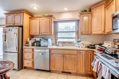 319 Jewel Avenue, Saint Charles, IL 60174 - Photo 12