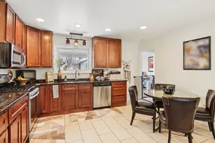 238 Frontage Road W, Northfield, IL 60093 - Photo 4