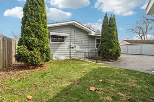 238 Frontage Road W, Northfield, IL 60093 - Photo 14