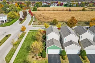 3648 Daisy Ln, Elgin, IL 60124 - Photo 34