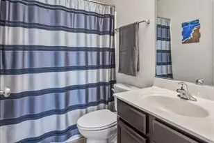 3648 Daisy Ln, Elgin, IL 60124 - Photo 16