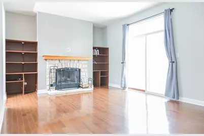 3138 Taunton Street, Elgin, IL 60124 - Photo 2
