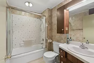 452 Lakeside Ave, Crystal Lake, IL 60014 - Photo 16