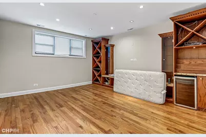 2617 W Evergreen Avenue #1E, Chicago, IL 60622 - Photo 6
