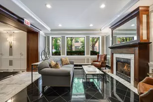60 W Erie St, Chicago, IL 60654 - Photo 32