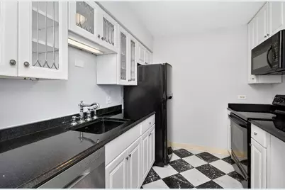 2500 N Lakeview Avenue #1304, Chicago, IL 60614 - Photo 6