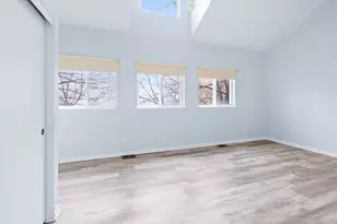 1329 E 61st St, Chicago, IL 60637 - Photo 12