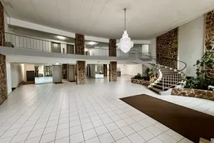 18 E Old Willow Rd, Prospect Heights, IL 60070 - Photo 6